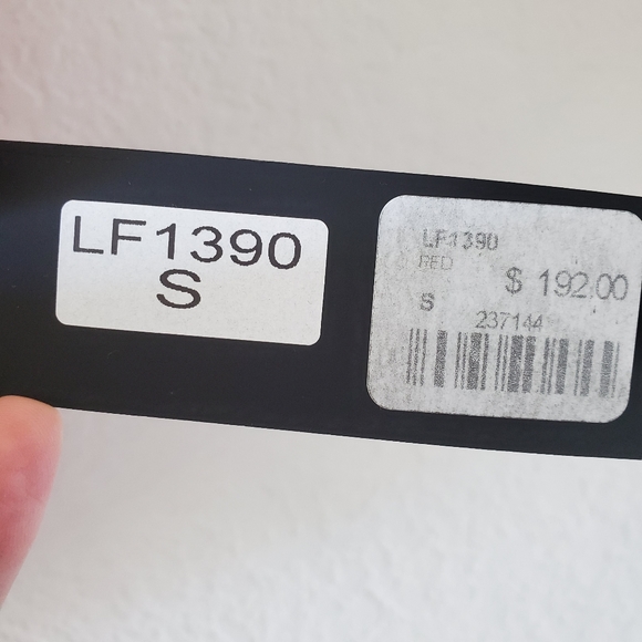 LF crop logo zip up mock neck vest NWT - Picture 7 of 7